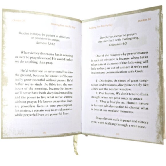 Breaking Free Day by Day: A Year of Walking in Liberty by Beth Moore NEW - Picture 4 of 5